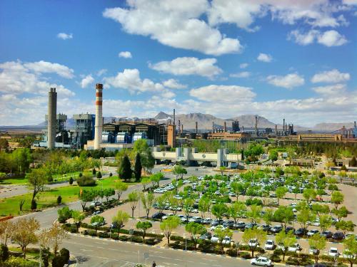حمایت از صنایعی همچون ذوب آهن اصفهان، یک امر حیاتی برای کشور 